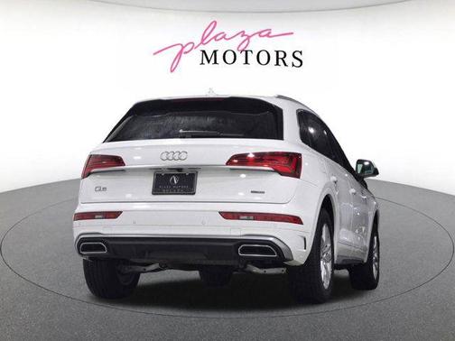 Ibis White 2023 Audi Q5 45 S line Premium