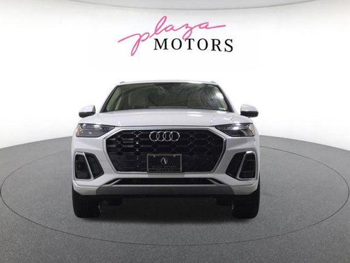 Ibis White 2023 Audi Q5 45 S line Premium