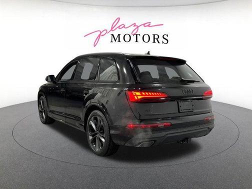 Mythos Black Metallic 2026 Audi Q7 55 Premium Plus