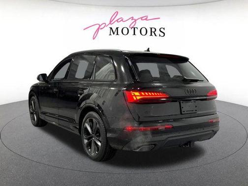 Mythos Black Metallic 2026 Audi Q7 55 Premium Plus