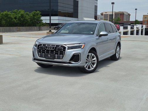 Satellite Silver Metallic 2025 Audi Q7 55 Premium Plus