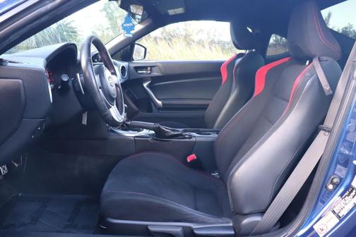 Photo 5 of 31 of 2015 Scion FR-S Base