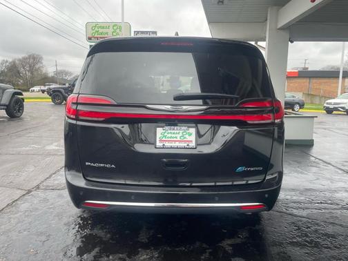 2023 Chrysler Pacifica Hybrid Touring L