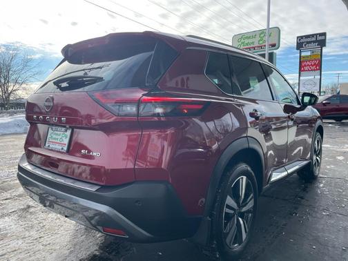 2023 Nissan Rogue SL