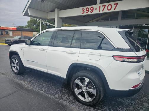 2023 Jeep Grand Cherokee 4xe Base
