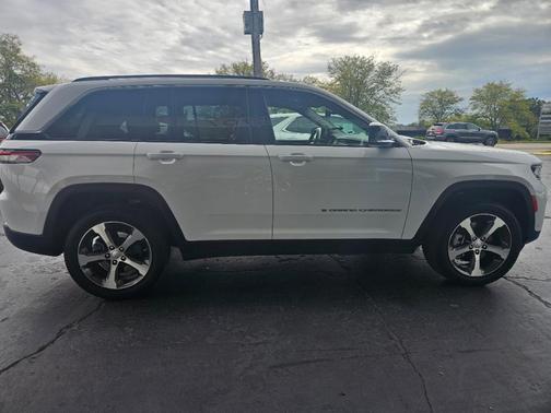 2023 Jeep Grand Cherokee 4xe Base