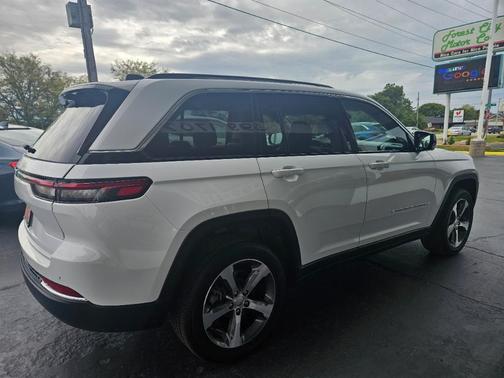 2023 Jeep Grand Cherokee 4xe Base