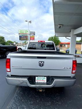 2017 RAM 1500 SLT