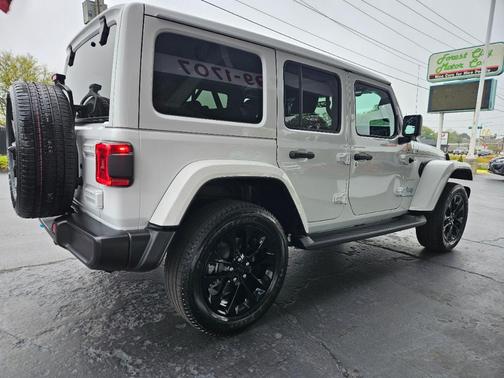 2022 Jeep Wrangler Unlimited 4xe Sahara