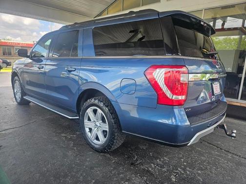 Blue 2019 Ford Expedition Max XLT