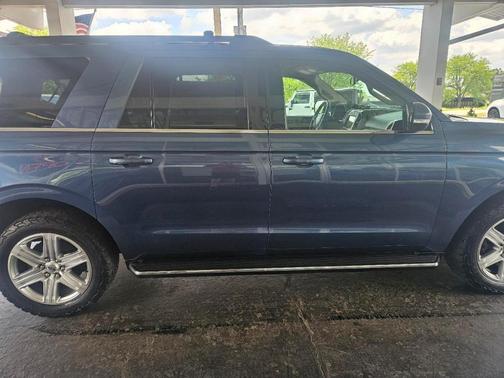 Blue 2019 Ford Expedition Max XLT
