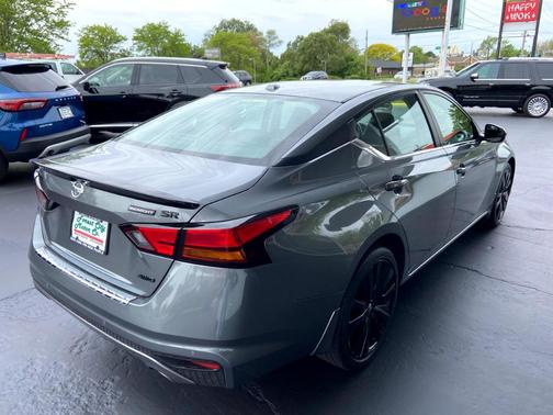 2022 Nissan Altima 2.5 SR