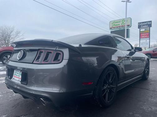 2013 Ford Mustang V6