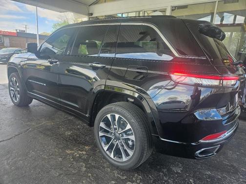 Black 2022 Jeep Grand Cherokee 4xe Overland