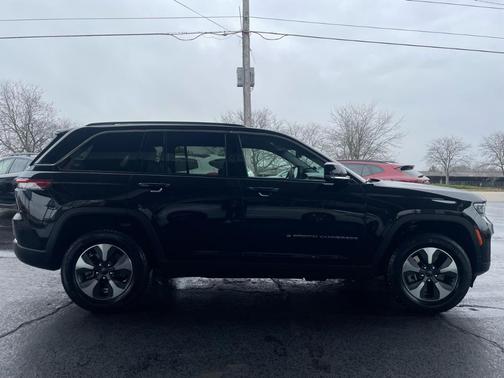 2022 Jeep Grand Cherokee 4xe Base