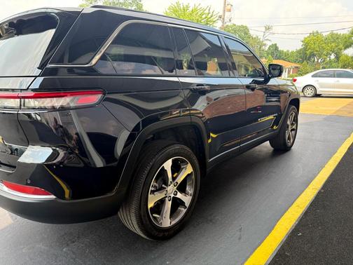 2023 Jeep Grand Cherokee 4xe Base