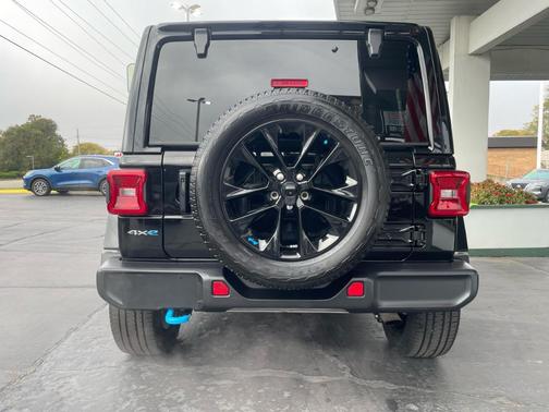 2023 Jeep Wrangler 4xe Sahara