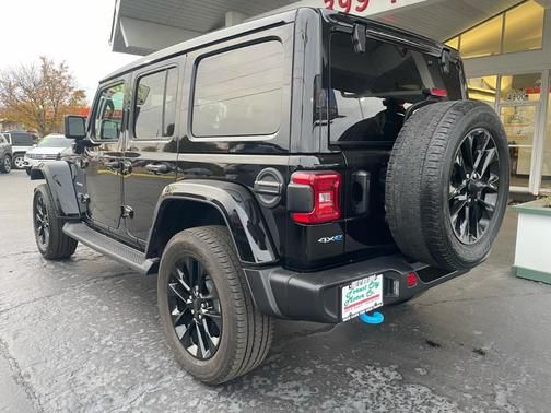 2023 Jeep Wrangler 4xe Sahara