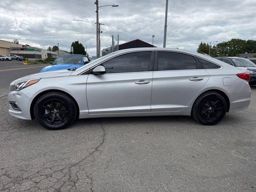 Symphony Silver 2017 Hyundai SONATA SE
