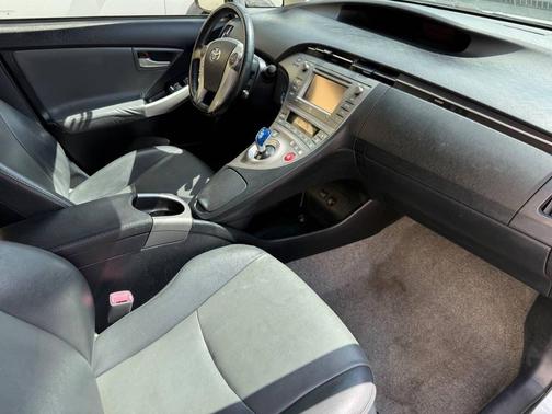 Classic Silver Metallic 2013 Toyota Prius Four