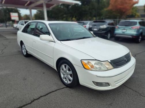 2000 Toyota Avalon XLS