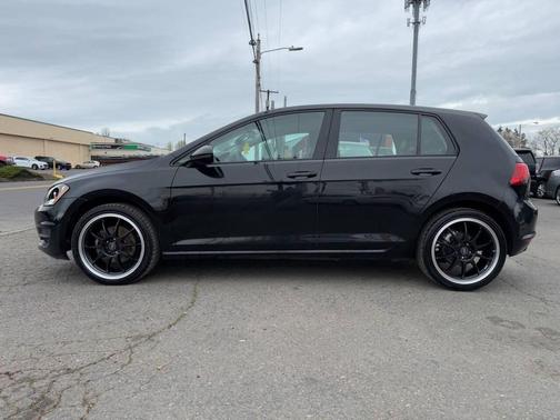 2015 Volkswagen Golf TDI SE 4-Door