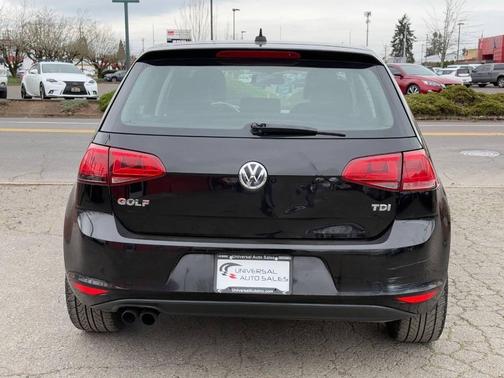 2015 Volkswagen Golf TDI SE 4-Door