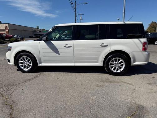 Tuxedo Black Metallic 2014 Ford Flex SE
