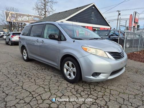 2011 Toyota Sienna LE