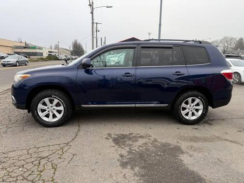 2012 Toyota Highlander SE