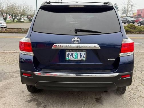 2012 Toyota Highlander SE