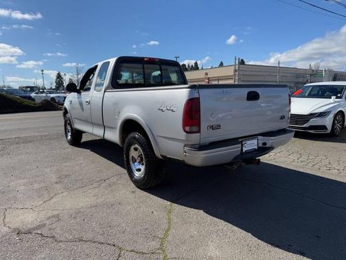 2002 Ford F-150 XLT SuperCab