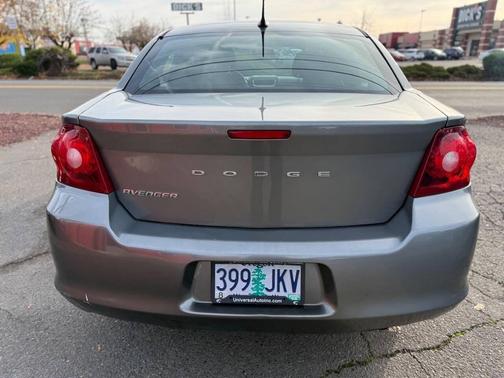 2013 Dodge Avenger SE