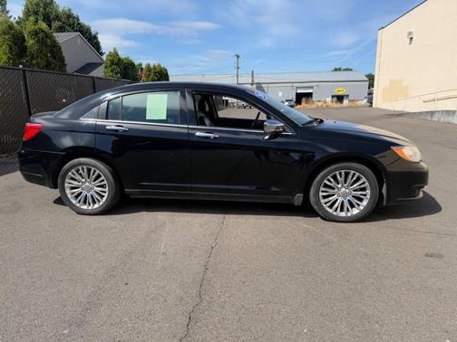 2013 Chrysler 200 Limited