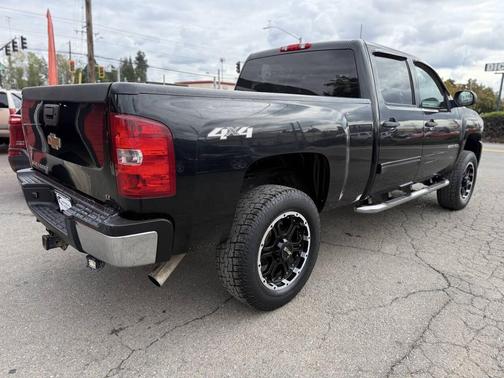 2009 Chevrolet Silverado 2500 LT Crew Cab