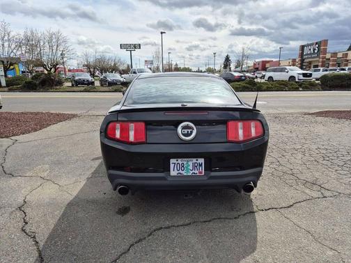 2011 Ford Mustang GT Premium