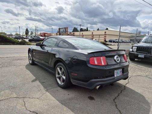 2011 Ford Mustang GT Premium