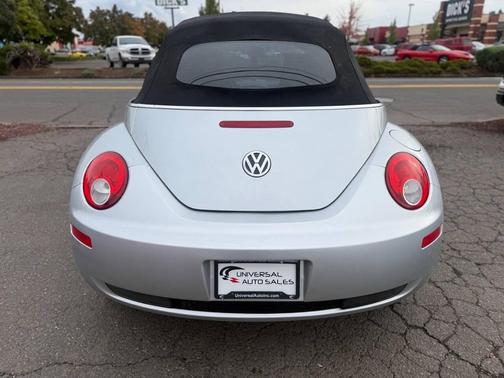 2006 Volkswagen New Beetle 2.5