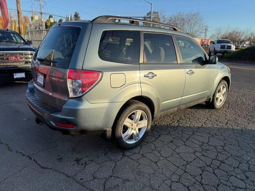 2010 Subaru Forester 2.5 X Premium