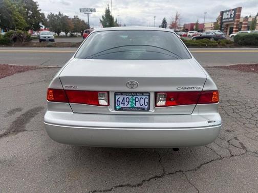 2001 Toyota Camry LE