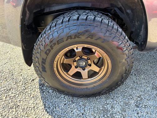 Magnetic Gray Metallic 2015 Toyota 4Runner SR5