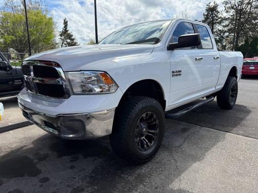 Bright White Clearcoat 2013 RAM 1500 SLT