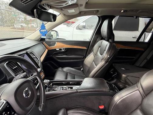 2017 Volvo XC90 T6 Inscription