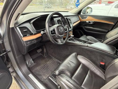 2017 Volvo XC90 T6 Inscription