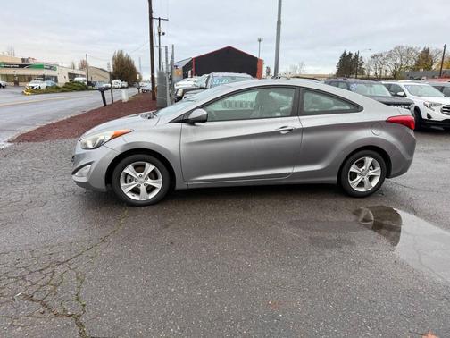 2013 Hyundai ELANTRA GS