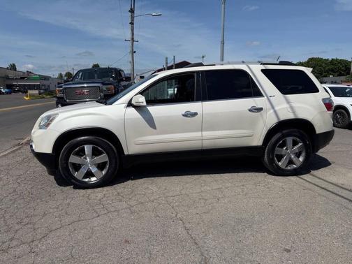 White Diamond Tricoat 2011 GMC Acadia SLT-1