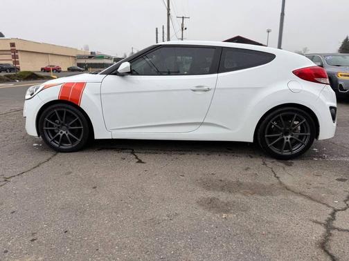 2013 Hyundai Veloster Base