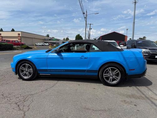 Blue 2012 Ford Mustang V6 Premium