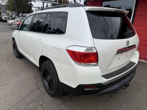 2013 Toyota Highlander SE