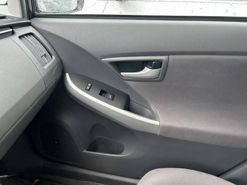 2011 Toyota Prius III